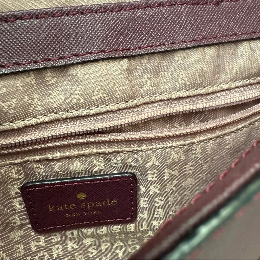 NWOT Elegant Burgundy Plum Shoulder Crossbody Bag handbag Size M
